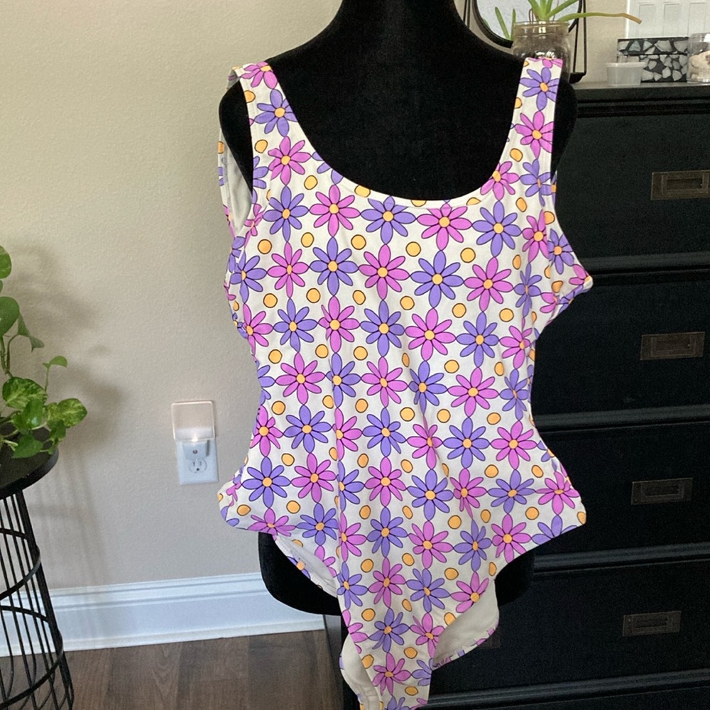 Swim suit